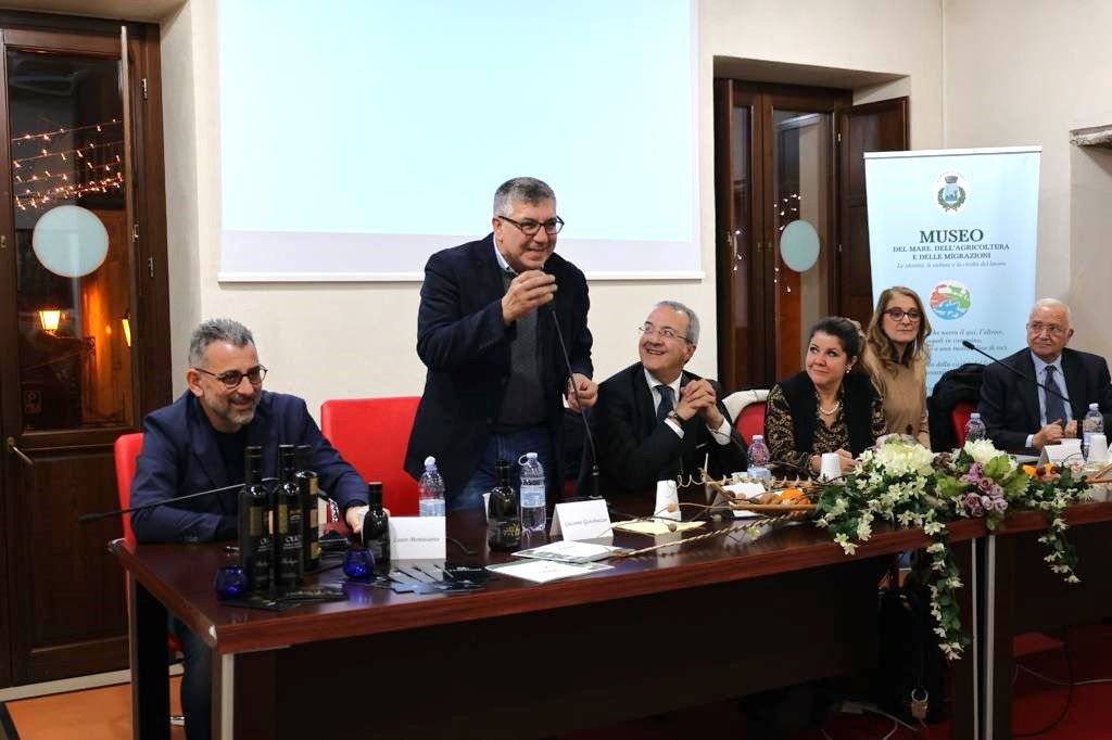 Extravergine d’oliva in Calabria. «Eccellenza sì, ma assente nei ristoranti»