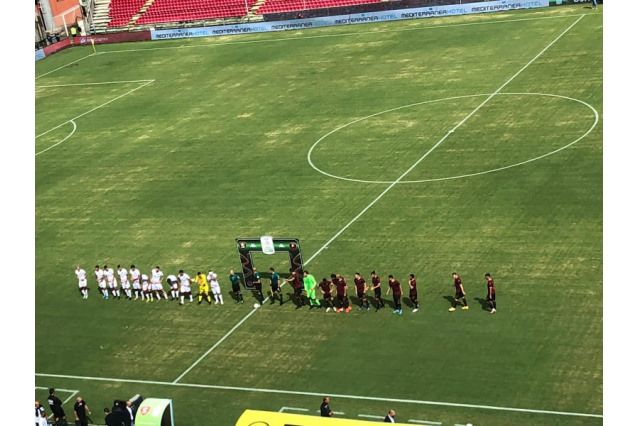 Pari della Reggina con la Salernitana al debutto in B