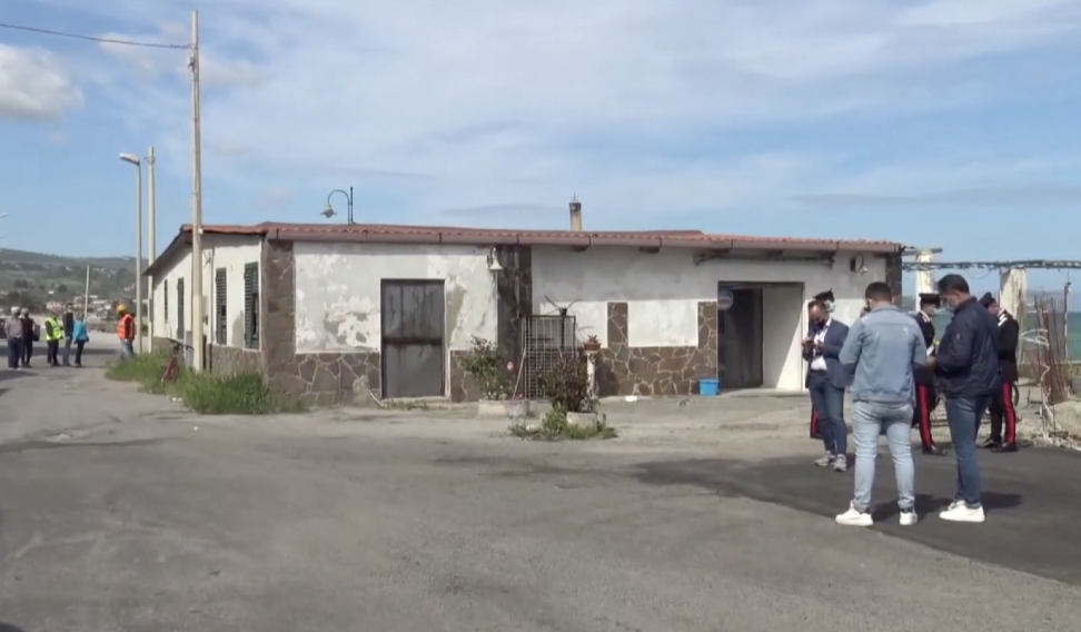 Vibo Marina, “Chiosco Azzurro” abusivo. Ma il Tar sospende la demolizione