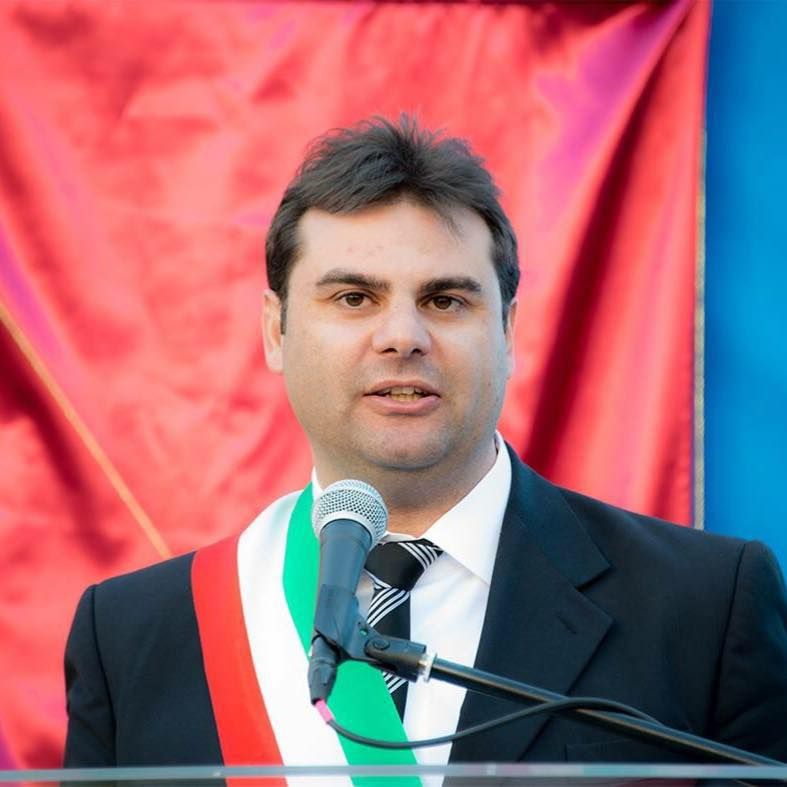 Amministrative di Mendicino, Palermo punta al bis ed inaugura la nuova sede