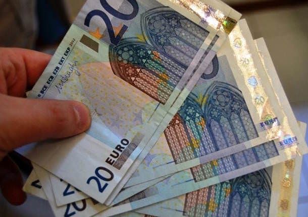 Lamezia, spendevano banconote false: denunciati 53enne e 17enne