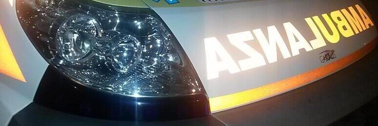 In quattro nella Smart, auto si ribalta: muore una bimba