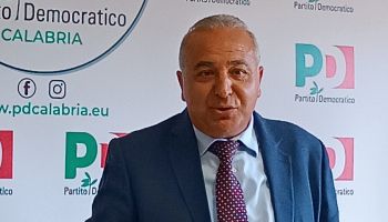 «Il referendum sui sottosegretari occasione per il centrosinistra di proporre il cambiamento che serve alla Calabria»