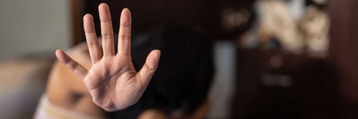 Inchiesta choc a Milano. Stupri e satanismo sulla figlia affidataria