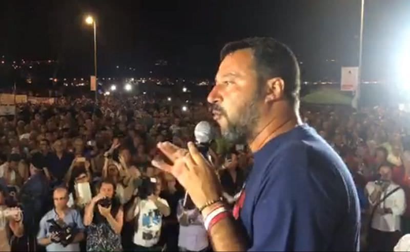 Salvini indagato per i voli di Stato (anche) in Calabria