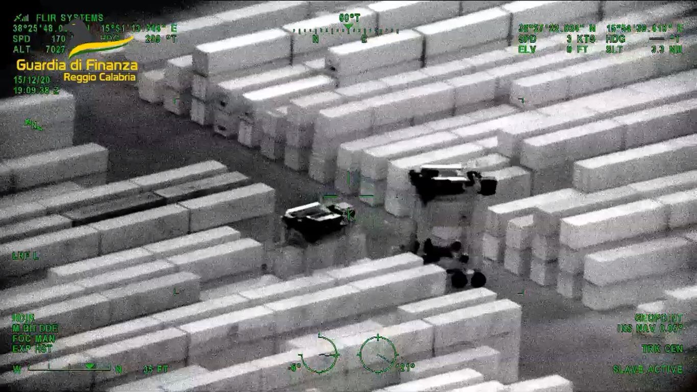 Cocaina nel porto di Gioia Tauro, i messaggi criptati e l’organigramma di un sistema (finora) infallibile