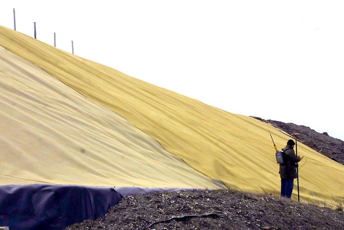 Bonifica delle discariche, «irregolarità in alcune gare d’appalto»