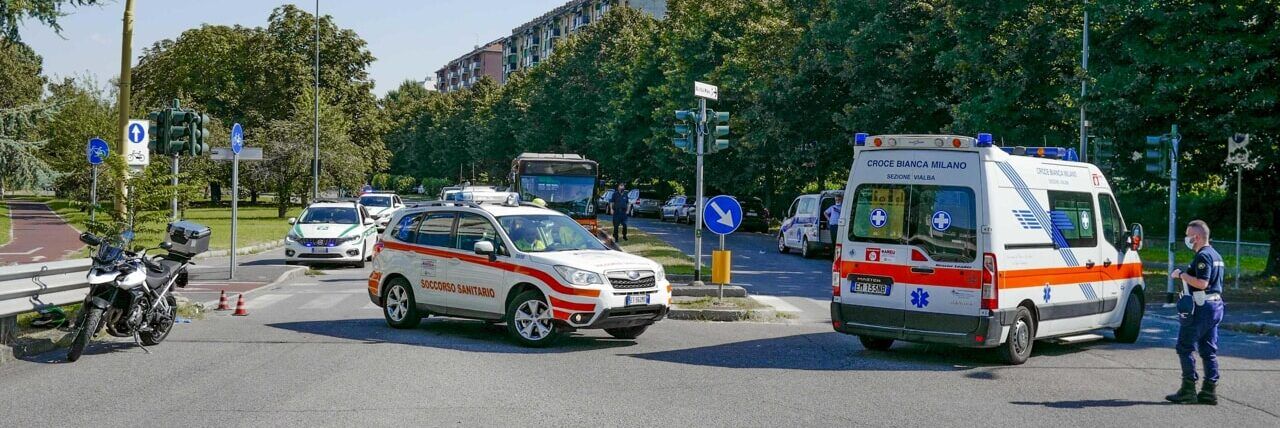 Accompagna il nipote a scuola, pensionata travolta ed uccisa da un Tir