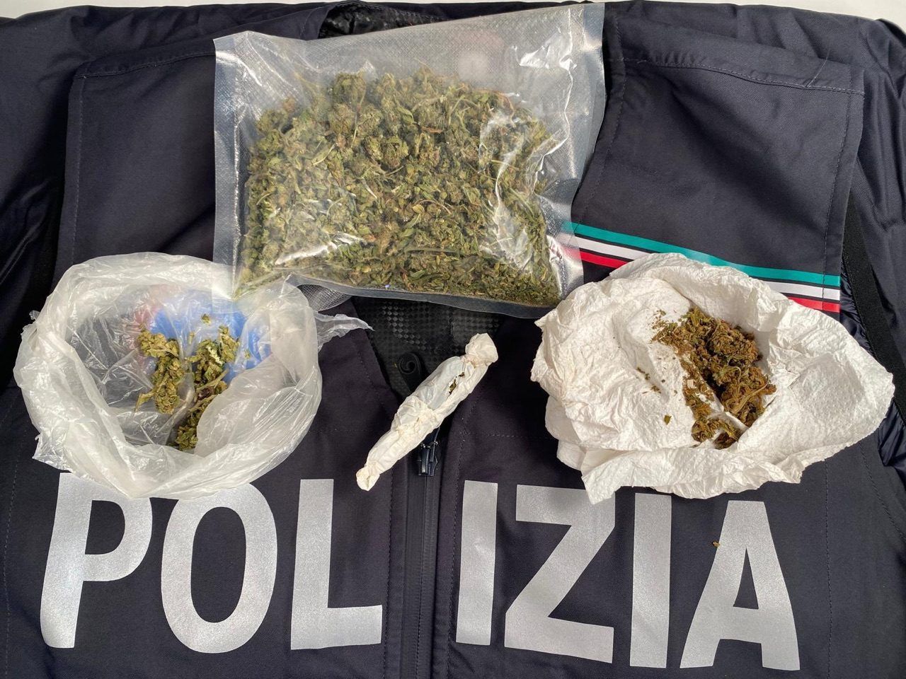 Controlli nella movida vibonese, sequestrati oltre 50 grammi di marijuana
