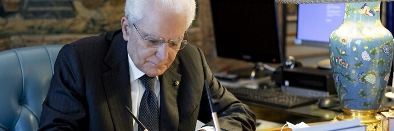 Manovra, Mattarella firma la presentazione alle Camere