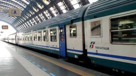 Ritardi per il maltempo, 29 ore in treno da Reggio a Torino