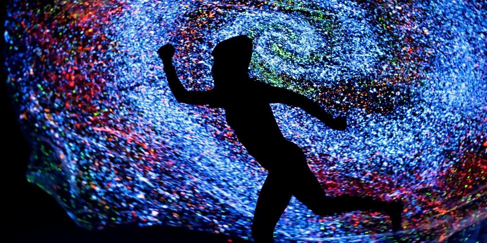 Danza nello spazio: al Festival d’Autunno applausi a scena aperta per “Cosmos” – VIDEO