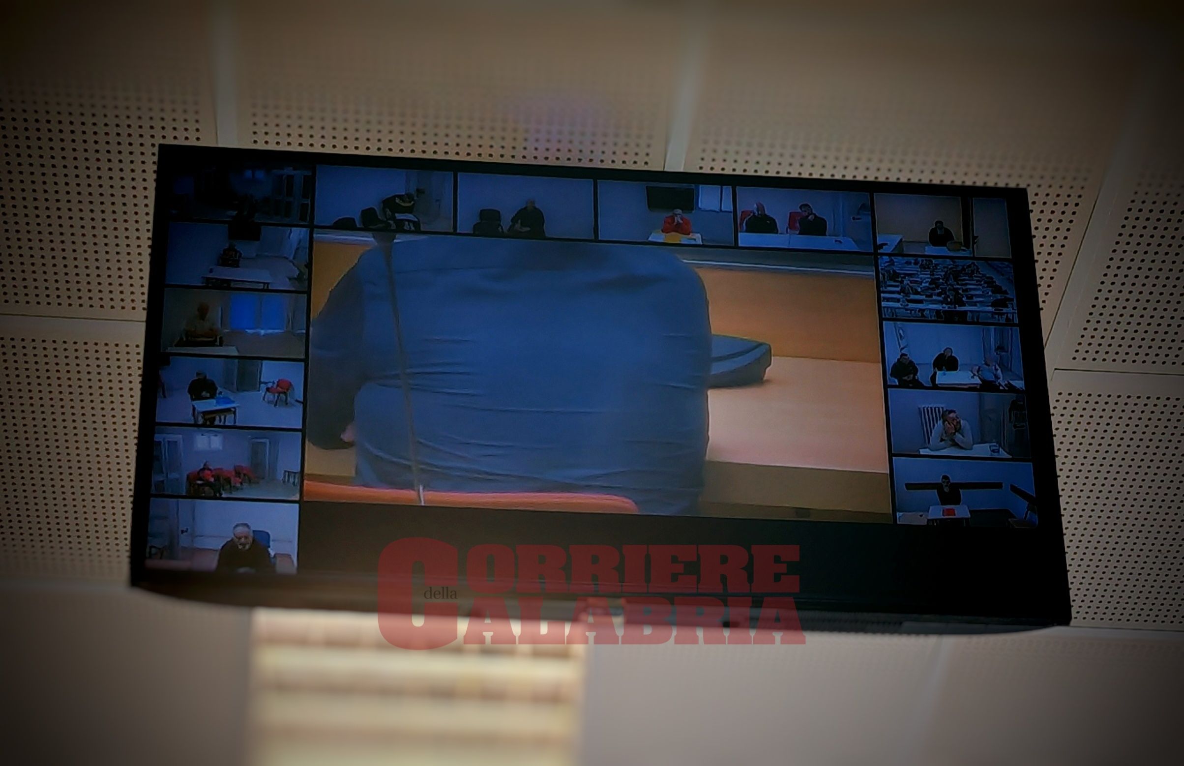 Il sistema tra «italiani e zingari» per lo spaccio a Cosenza, parla Abbruzzese: «Chi sgarrava veniva picchiato»