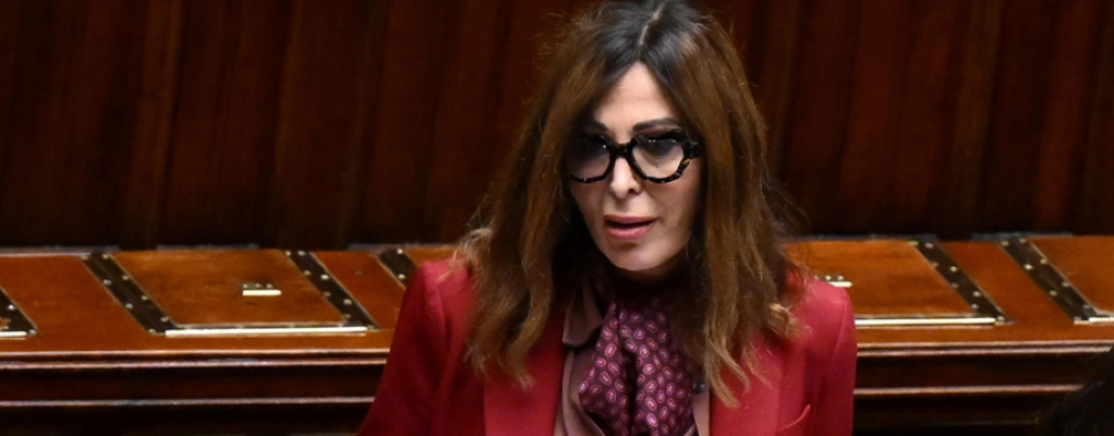 Governo, si dimette il ministro Santanchè