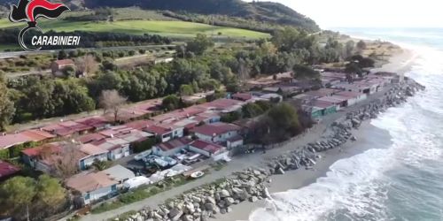 Camping con 105 prefabbricati su un sito protetto: sigilli a Bova Marina perla jonica