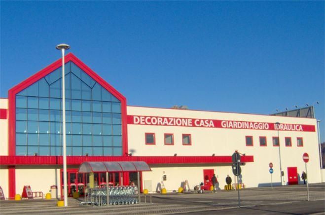 Rapinò il "Brico" di Zumpano, condannato a 10 anni