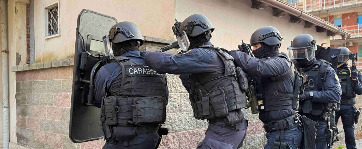 Controlli contro illegalità e degrado, 17 arresti in 24 ore