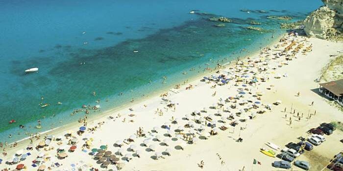 “Stessa spiaggia stesso mare”. Il turismo di ritorno è il core business della Calabria