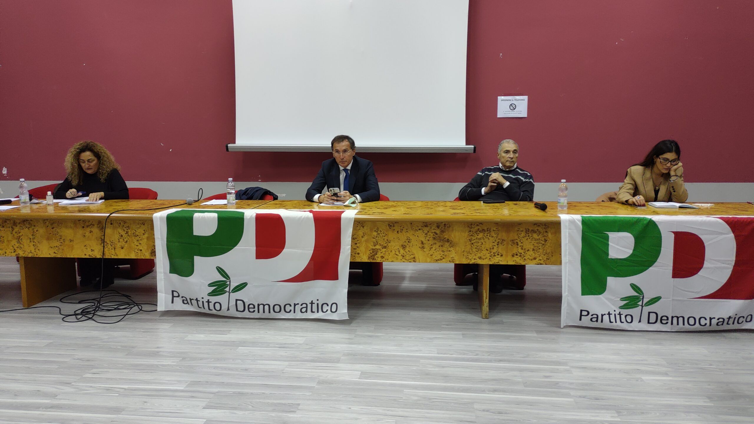 Congresso Pd, si spinge sul tesseramento online. E spuntano i primi candidati segretario