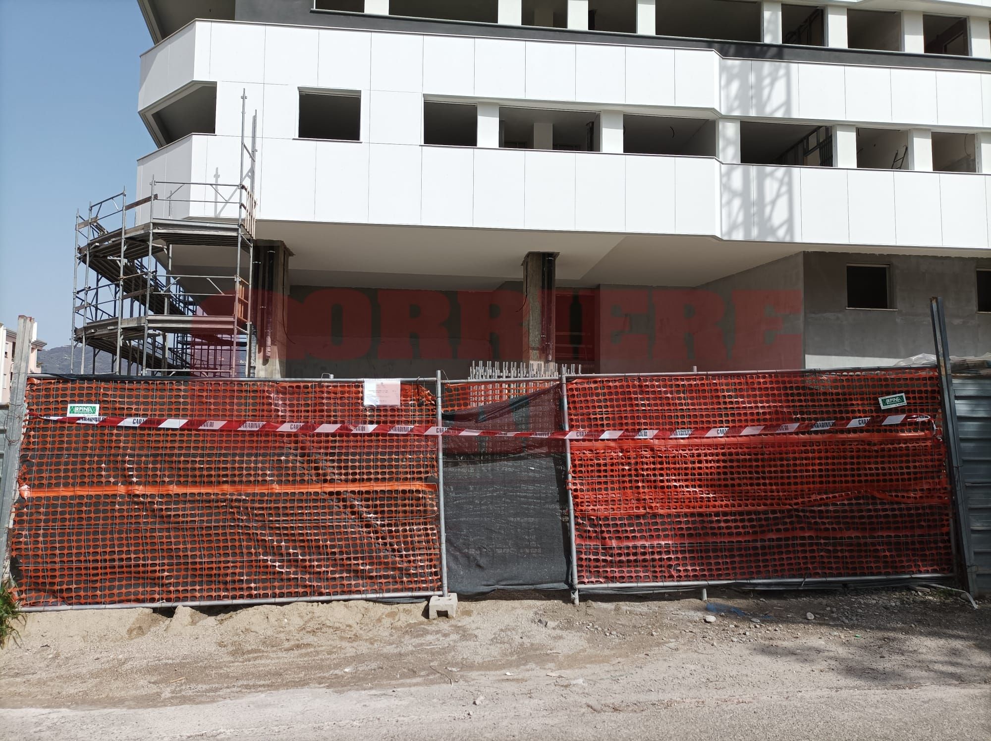 Cade da un ponteggio, grave operaio a Rende – FOTO