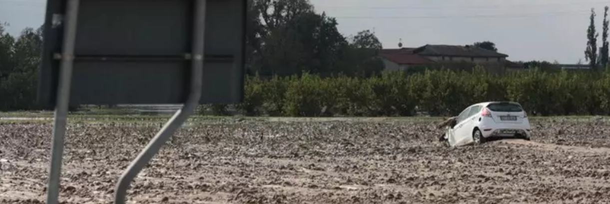 Maltempo, il fiume Lamone ha esondato a Traversara