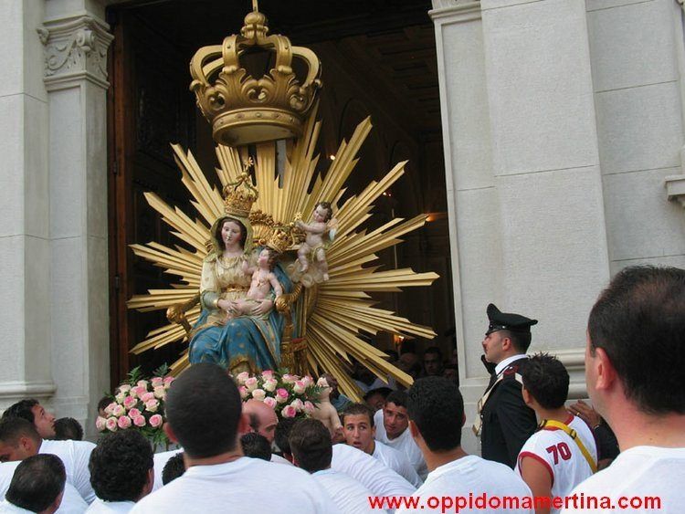 Don Panizza: «La processione non è una passeggiata con una statua»