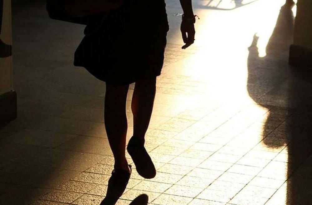 Rompe la porta di casa della sua ex, arrestato stalker nel Cosentino