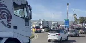 Continuano le proteste di autotrasportatori e agricoltori, ingorghi allo svincolo di Gioia Tauro