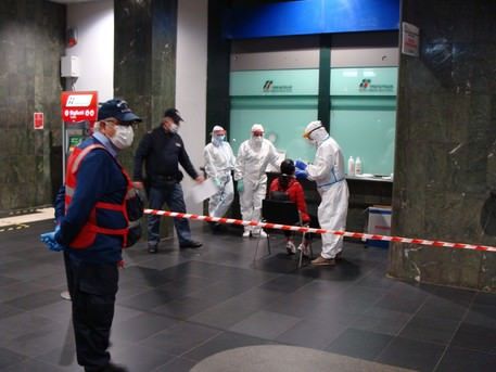 «In Calabria non si fanno più tamponi nelle stazioni»