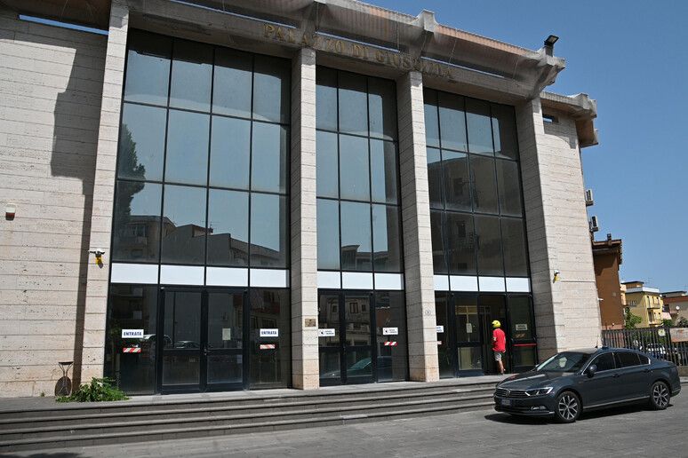 Operaio cade da un ponteggio e muore nel Messinese