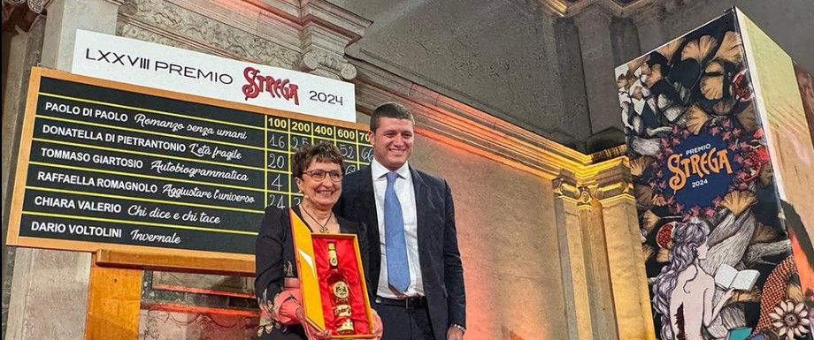 Donatella Di Pietrantonio vince il Premio Strega con il romanzo “L’età fragile”