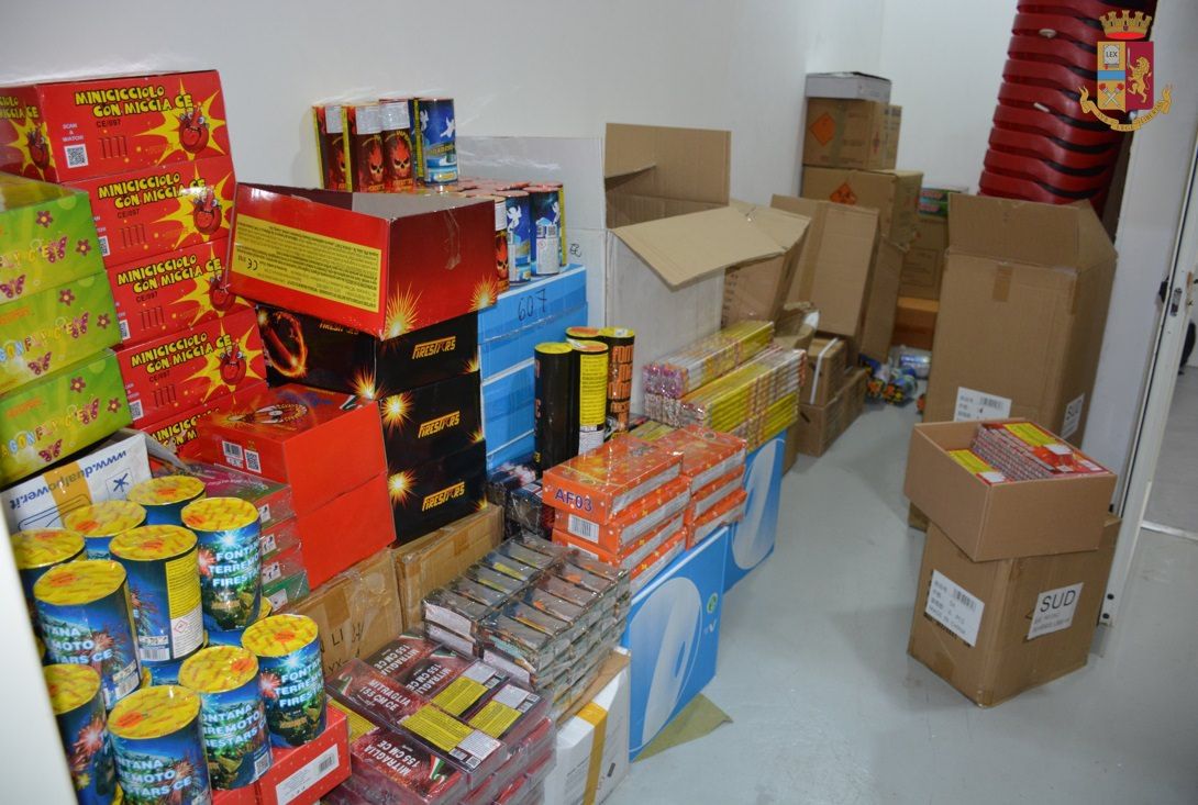 Vibo, sequestrati 365 chili di fuochi pirotecnici