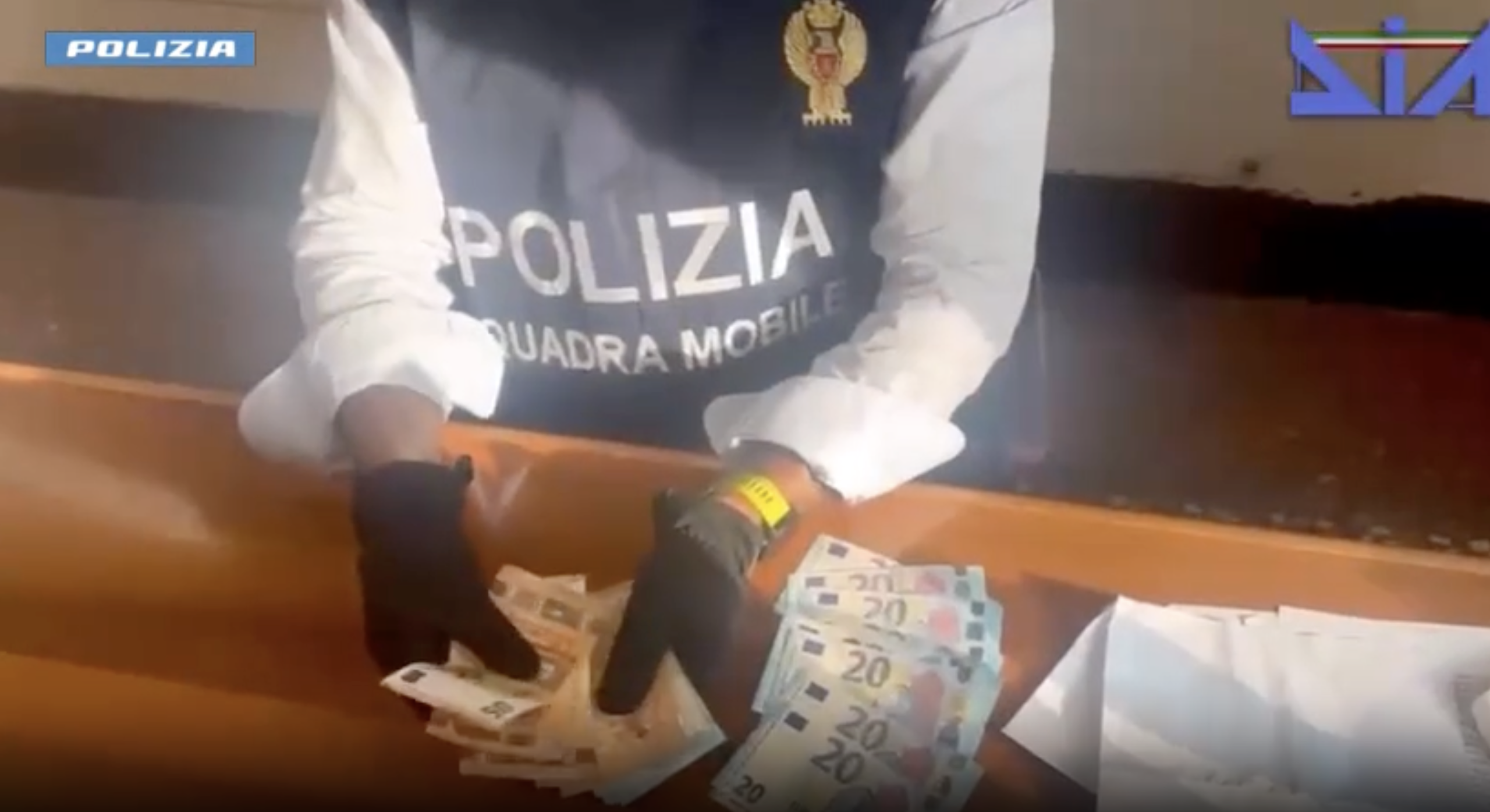 Truffa e riciclaggio, le mani della ‘ndrangheta sull’economia a Bologna e Roma: 8 arresti – VIDEO