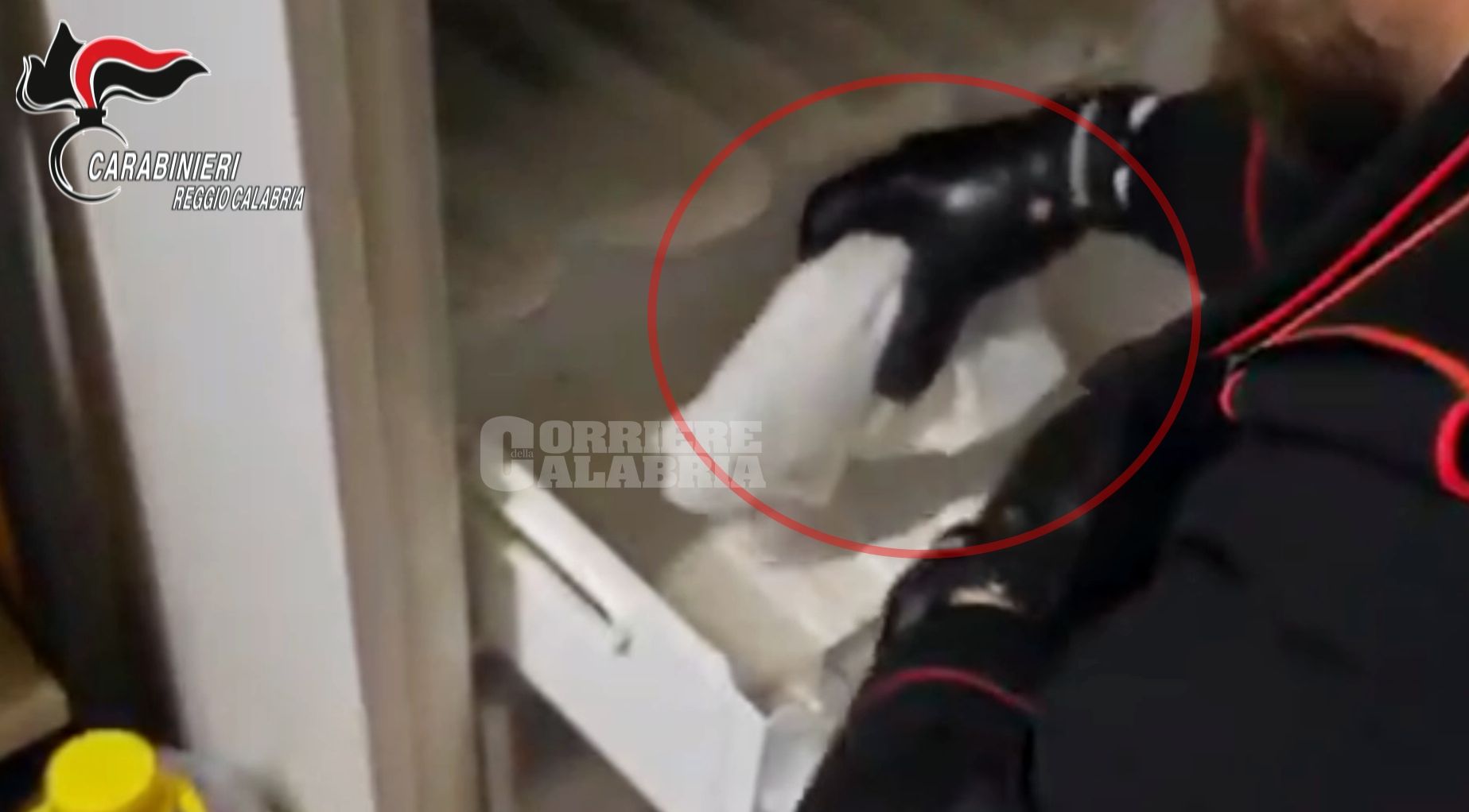 Armi clandestine e munizioni nel freezer: un arresto a Cinquefrondi – FOTO E VIDEO