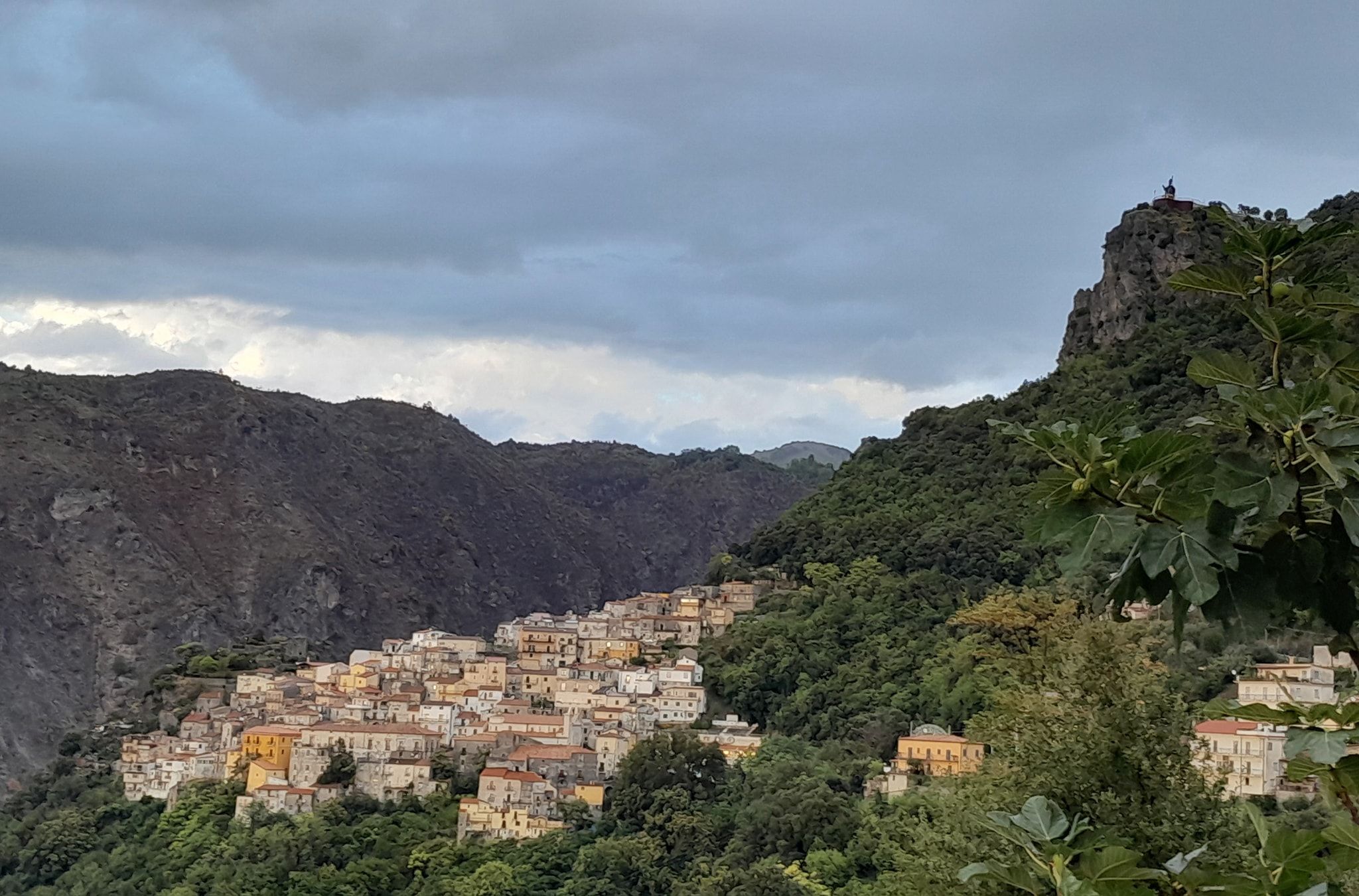 Sospeso il consiglio comunale di Buonvicino, Giovanna Tangari nominata commissario prefettizio