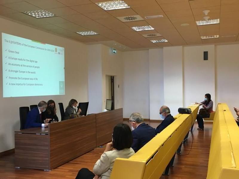Mobilità sostenibile, la Regione presenta il progetto “e-Mopoli”