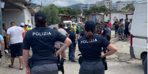 Scordovillo, avviato lo sgombero delle prime abitazioni. Ferro: «Intervento senza precedenti»