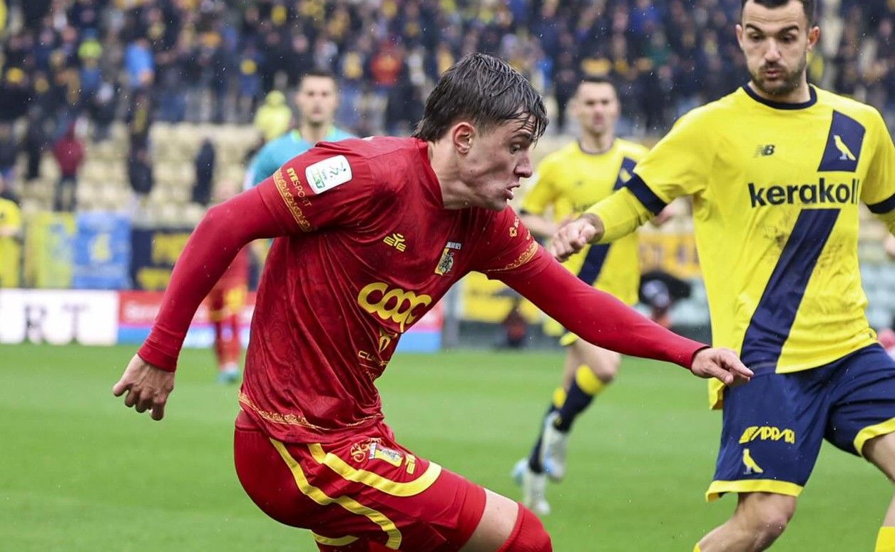 Serie B, passo falso del Catanzaro in trasferta: il Modena si impone 2-1