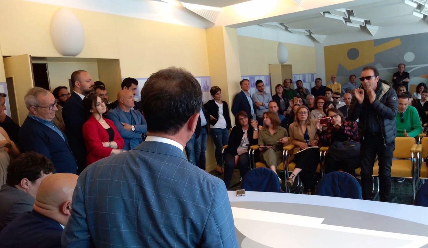 Catanzaro, tra Abramo e i commercianti trattativa aperta e serrata