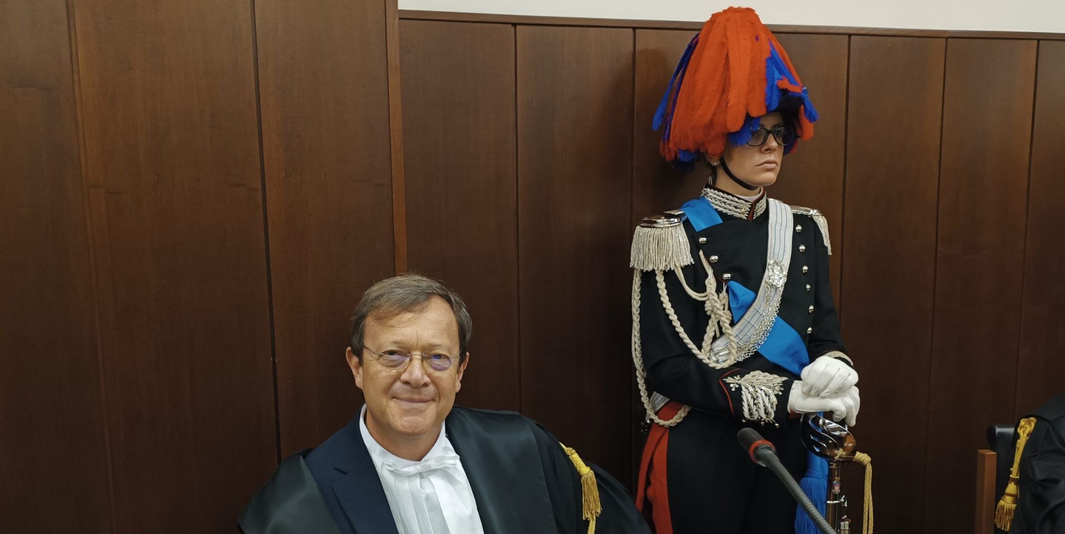 Doppi pagamenti, caos accreditamenti e macchinari mai utilizzati: la sanità è sempre un “buco nero”