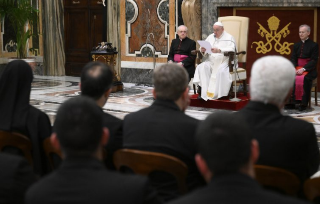 Il Papa ai seminaristi calabresi: «Non siate carrieristi né chierici di Stato»