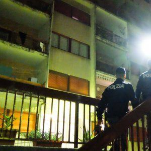 Genova, uccide la moglie perché voleva lasciarlo