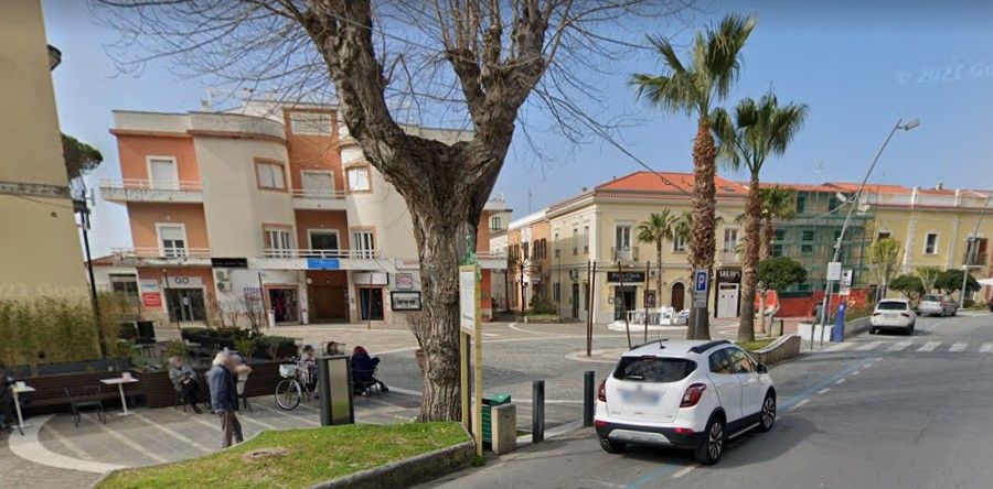 Praia a Mare, ordigno esplode davanti all’ingresso di un locale