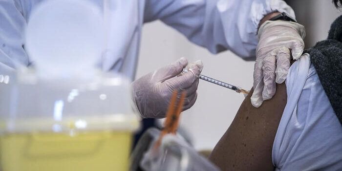 Il Covid dimenticato: in Calabria soltanto 324 nuove vaccinazioni