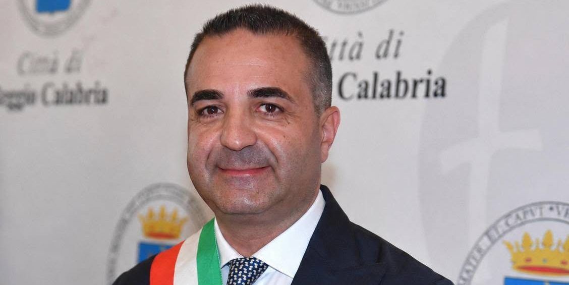 Spiagge di Reggio, parte il piano di pulizia straordinaria. Cannizzaro: «Recuperiamo il tempo perso»