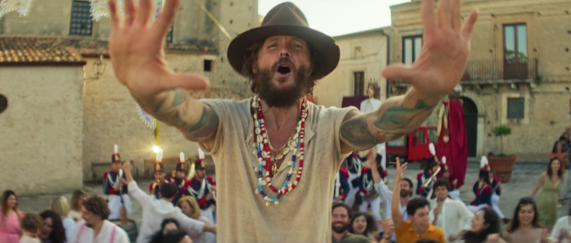 Ecco il video di Jovanotti. Un inno alla vita e (anche) alle sue ferite tra le bellezze della Calabria