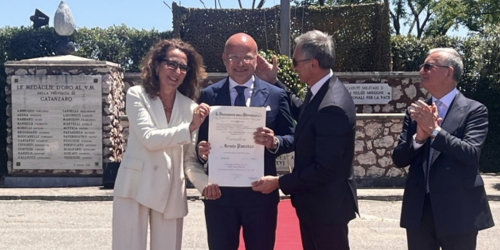 Il questore di Crotone Renato Panvino nominato Cavaliere della Repubblica