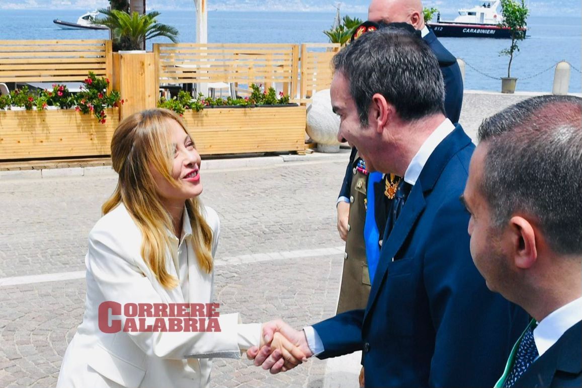Festa nazionale dei Carabinieri, Meloni e Occhiuto a Reggio Calabria: «Grazie a chi ogni giorno serve il Paese» – VIDEO