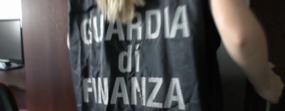 Scoperta un’organizzazione dedita al riciclaggio di proventi illeciti, perquisizioni in Calabria – VIDEO