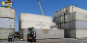 Narcotraffico, il “modello Gioia Tauro” sbarca al porto di Catania: così i broker di Siderno controllavano i terminal